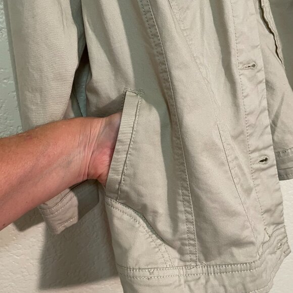 Light Khakis Jacker - Picture 2 of 6